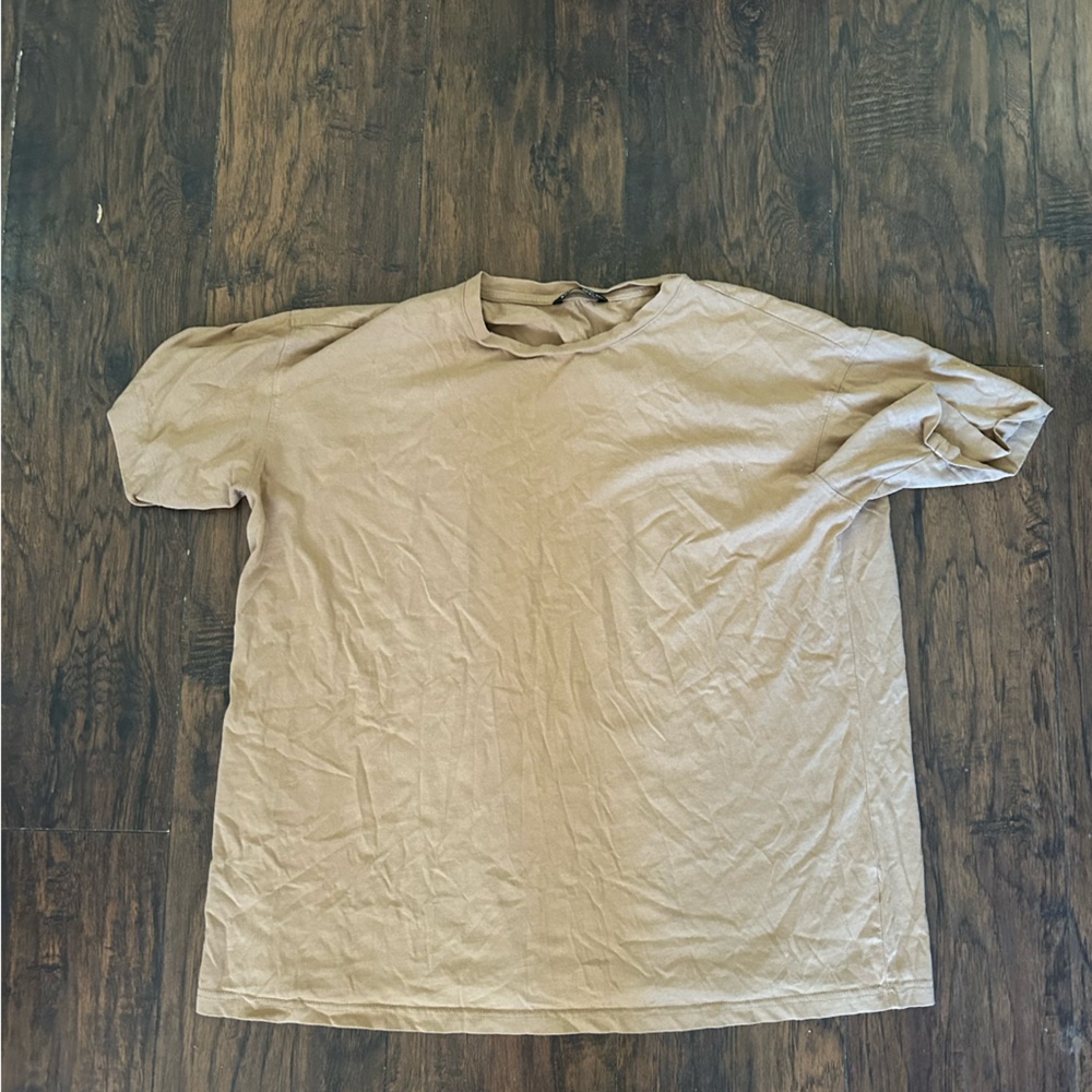 Tan tshirt